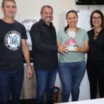 Secretaria Municipal de Educação realiza entrega de lembrancinhas para os professores da rede municipal de ensino em alusão ao Dia do Professor