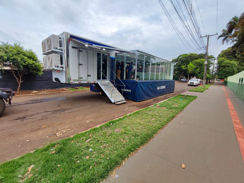 Senai leva Carreta da Indústria 4.0 a mais de 30 escolas públicas de Mato Grosso do Sul