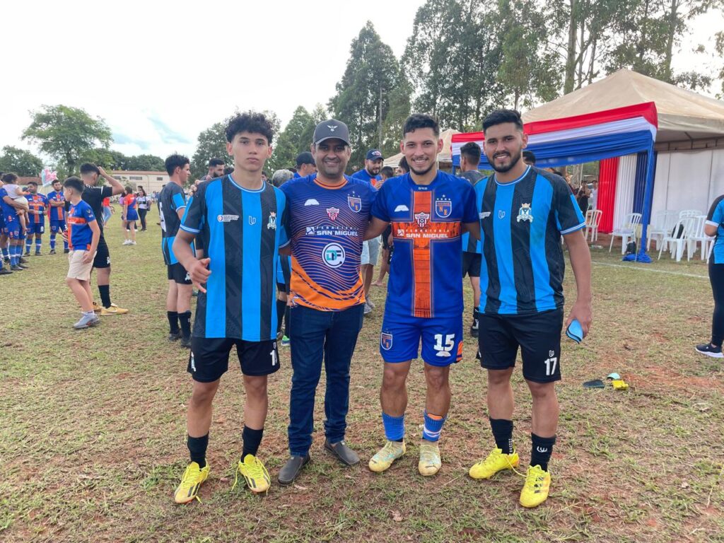 Em Ypejhú, Nueva Estrella invicto conquista o hexacampeonato da liga de futebol local