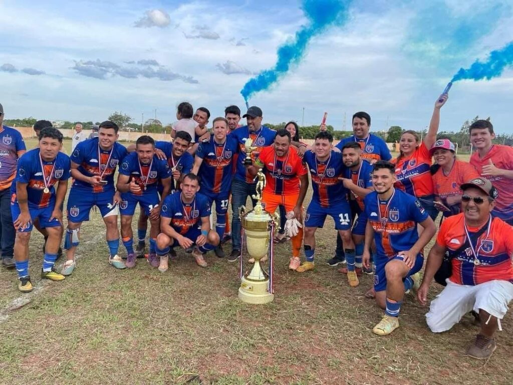 Em Ypejhú, Nueva Estrella invicto conquista o hexacampeonato da liga de futebol local