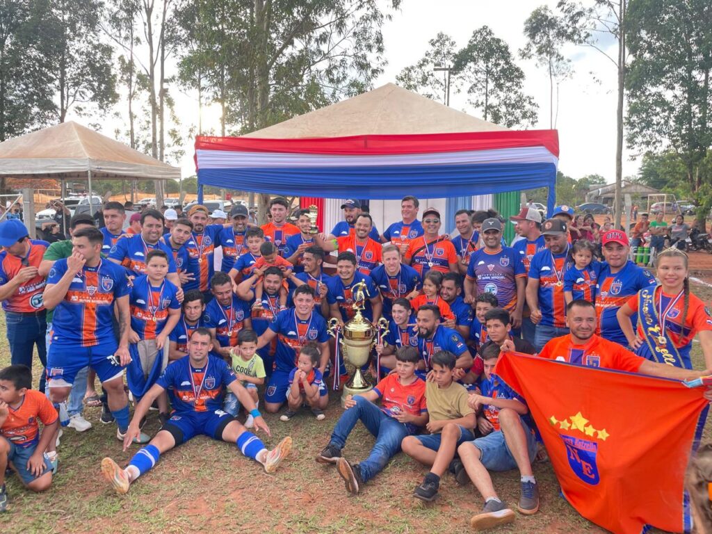 Em Ypejhú, Nueva Estrella invicto conquista o hexacampeonato da liga de futebol local