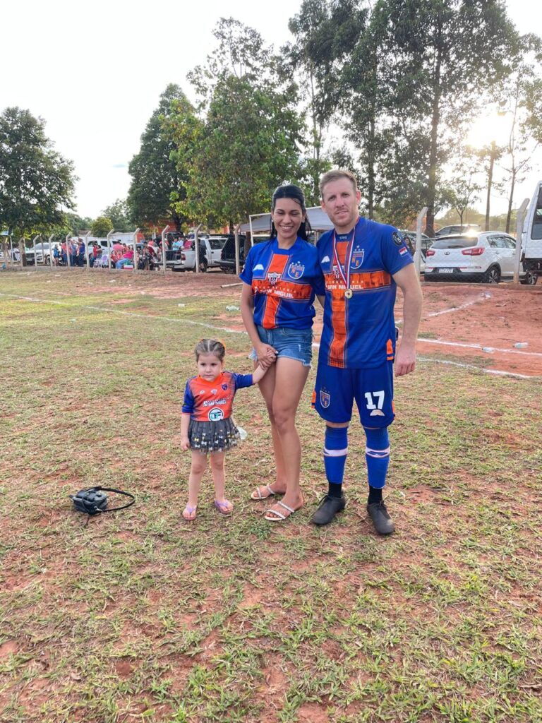 Em Ypejhú, Nueva Estrella invicto conquista o hexacampeonato da liga de futebol local