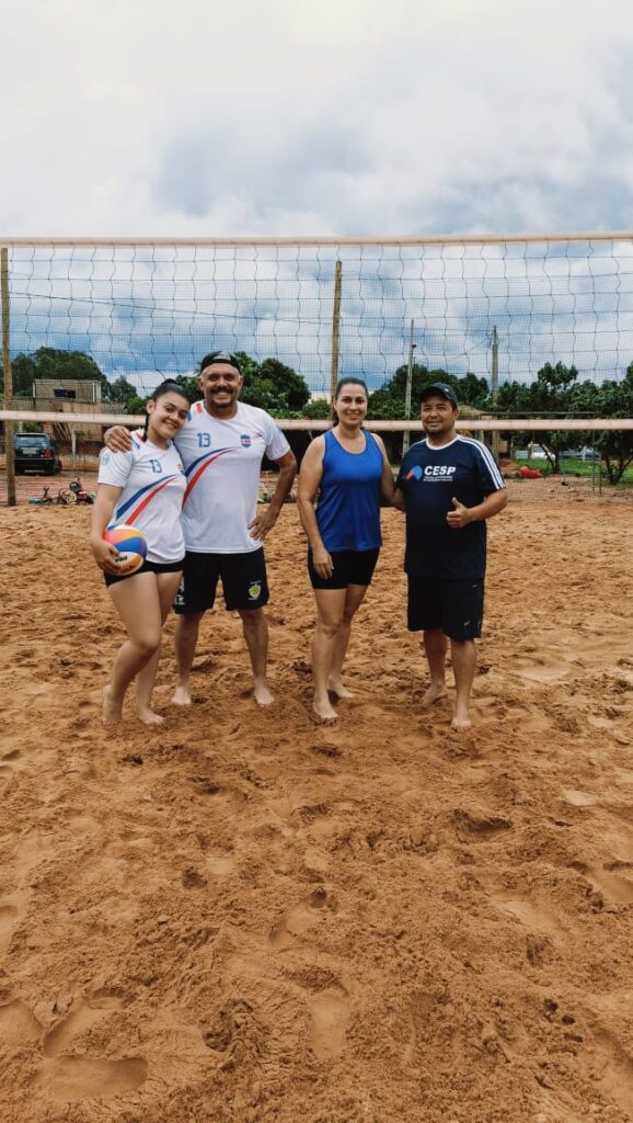 Servidores públicos municipais em Iguatemi participam do 1º Torneio de Vôlei de Areia Misto organizado pelo Sindicato