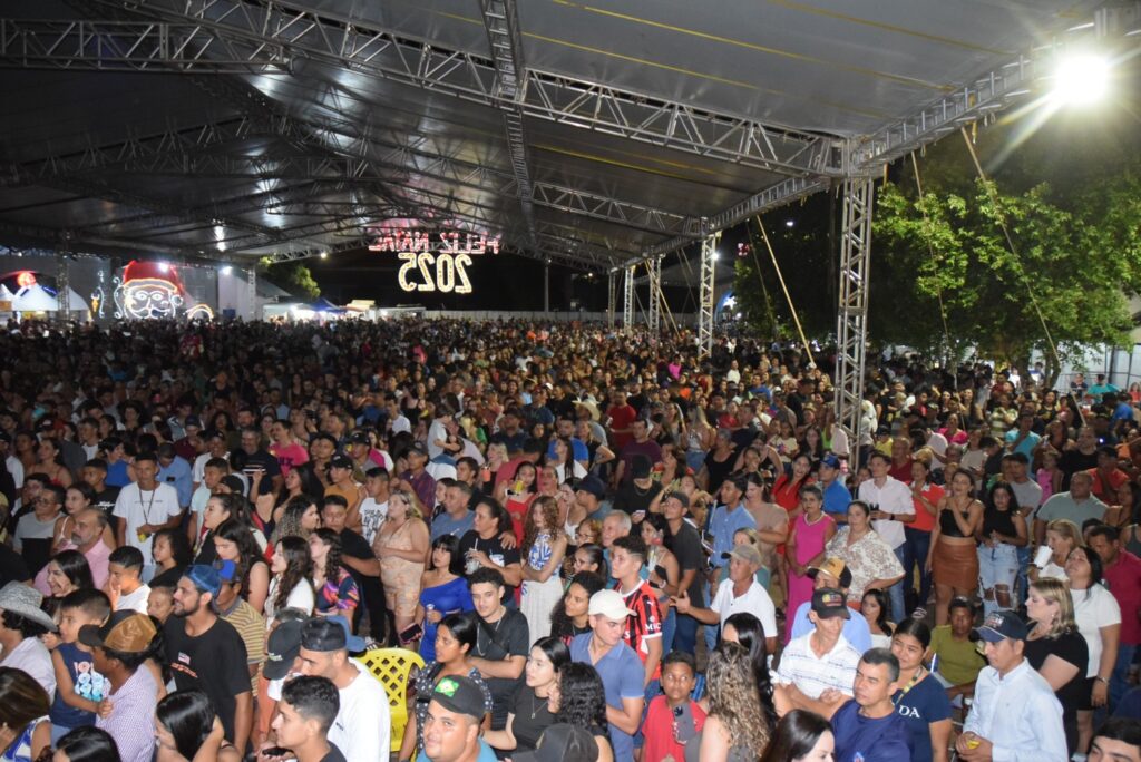 Show com grupo de renome nacional, Traia Véia, reuniu mais de 6 mil pessoas nas comemorações de final de ano, em Iguatemi