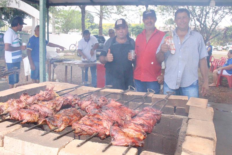 Lar Frei Fabiano de Cristo e Lions Clube promovem confraternização para idosos e familiares em Amambai