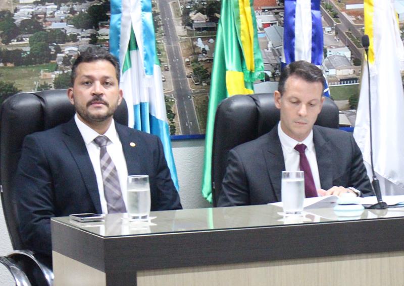 Prefeito, vice-prefeito e vereadores eleitos e reeleitos foram diplomados em Amambai