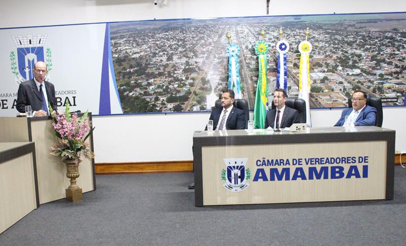 Prefeito, vice-prefeito e vereadores eleitos e reeleitos foram diplomados em Amambai