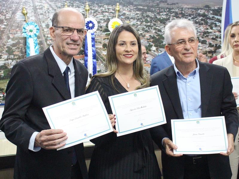 Prefeito, vice-prefeito e vereadores eleitos e reeleitos foram diplomados em Amambai