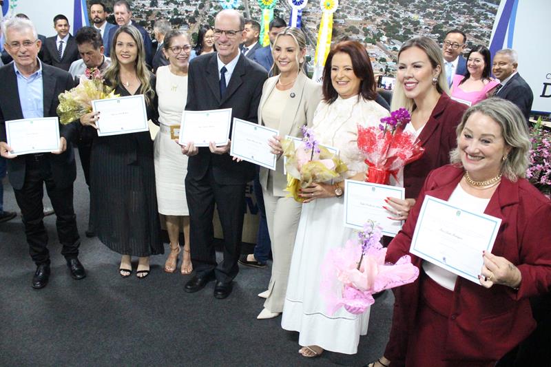 Prefeito, vice-prefeito e vereadores eleitos e reeleitos foram diplomados em Amambai