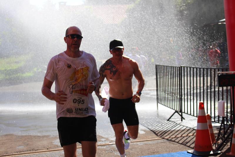 Atletas de Amambai e Iguatemi vencem a 1ª Corrida Heróis do Fogo em Amambai