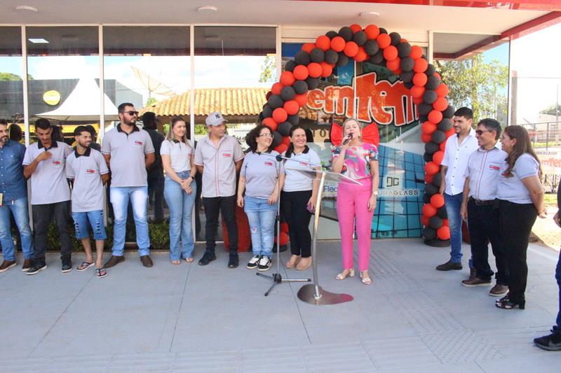 Empresa familiar de sucesso, Vidraçaria TemTem inaugura nova sede em Amambai