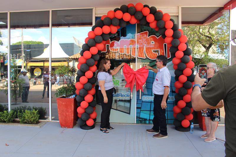 Empresa familiar de sucesso, Vidraçaria TemTem inaugura nova sede em Amambai