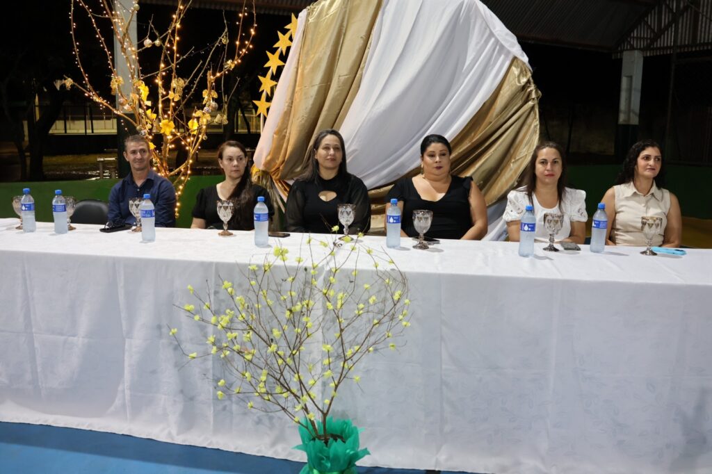 Noite de Autógrafos marca celebração do Projeto Estrela Literária, em Paranhos