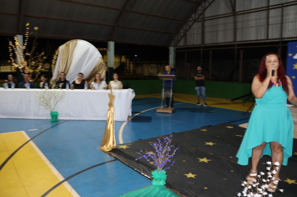 Noite de Autógrafos marca celebração do Projeto Estrela Literária, em Paranhos