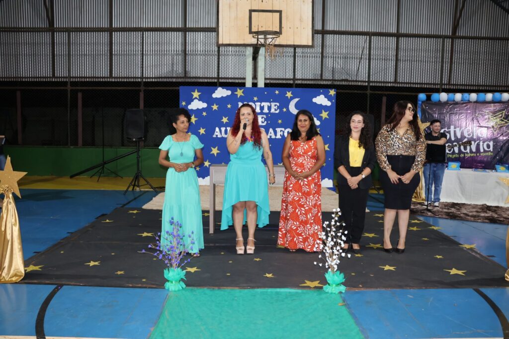 Noite de Autógrafos marca celebração do Projeto Estrela Literária, em Paranhos