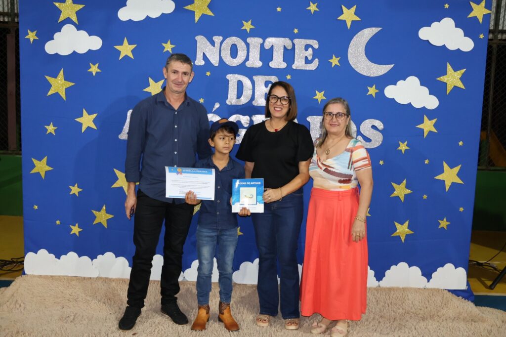 Noite de Autógrafos marca celebração do Projeto Estrela Literária, em Paranhos