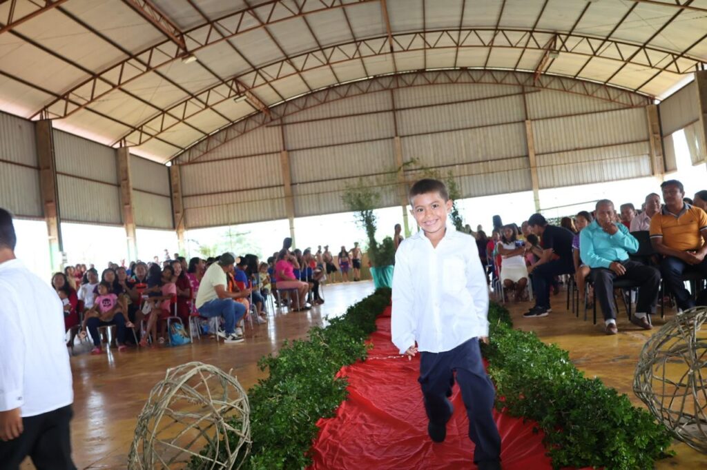 Cerimônia de Entrega de Certificados na Escola Pancho Romero é realizada em Paranhos