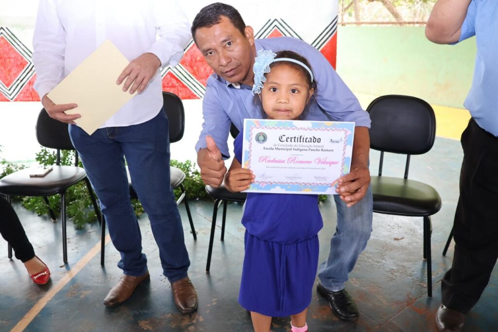 Cerimônia de Entrega de Certificados na Escola Pancho Romero é realizada em Paranhos