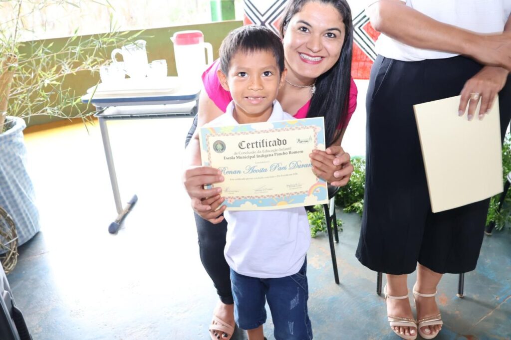 Cerimônia de Entrega de Certificados na Escola Pancho Romero é realizada em Paranhos