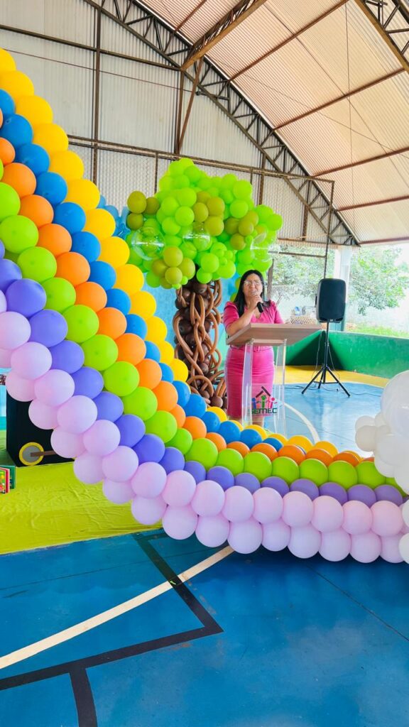 Festa de formatura é realizada na Escola Municipal Dr. Mitsuro Saito, em Paranhos