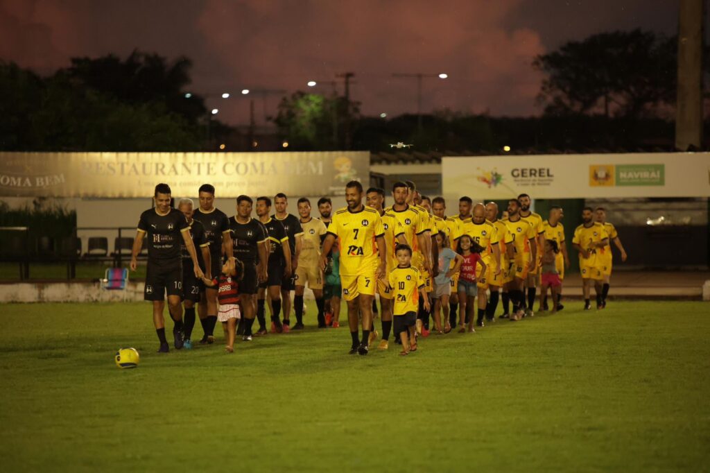 5° Jogo Beneficente Amigos do Alisson x Amigos do Rogério é realizado em Naviraí