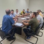 Prefeitura de Amambai recebe Moto Clube Amambai e Tatu Peba para tratar de eventos esportivos culturais