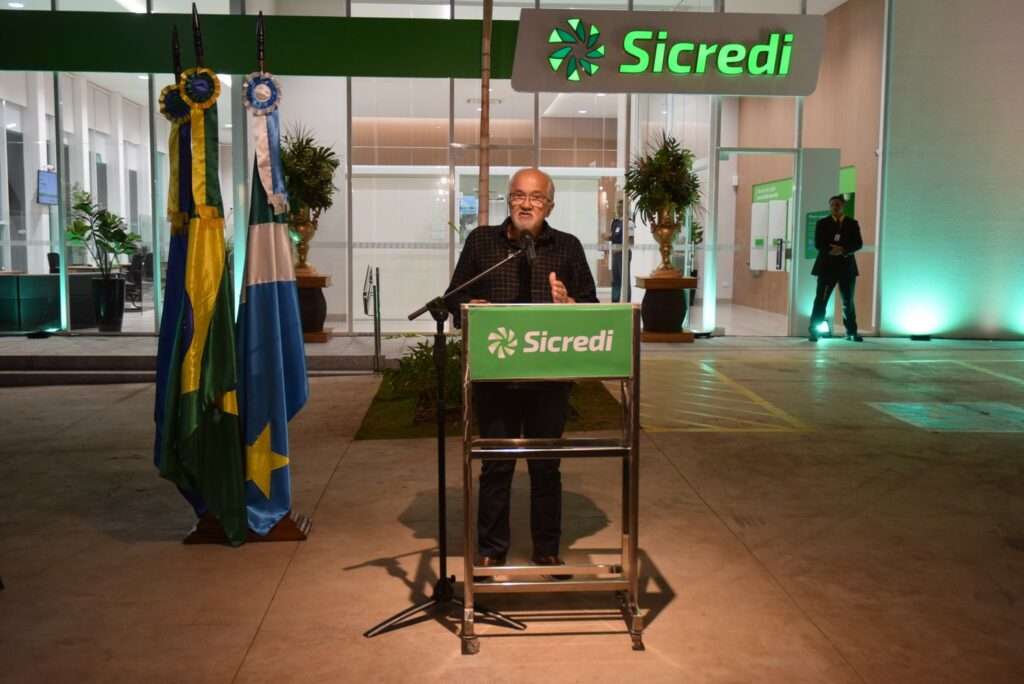 Cooperativa Sicredi inaugura nova agência em Iguatemi, com a presença do prefeito Lídio Ledesma e autoridades municipais