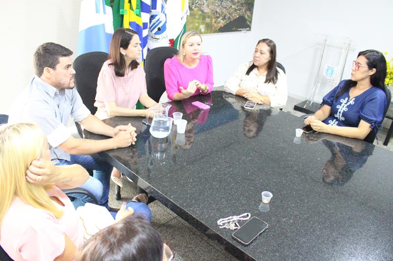 Janete Córdoba e amigos recepcionam em Amambai, Gianni Nogueira, vice-prefeita de Dourados