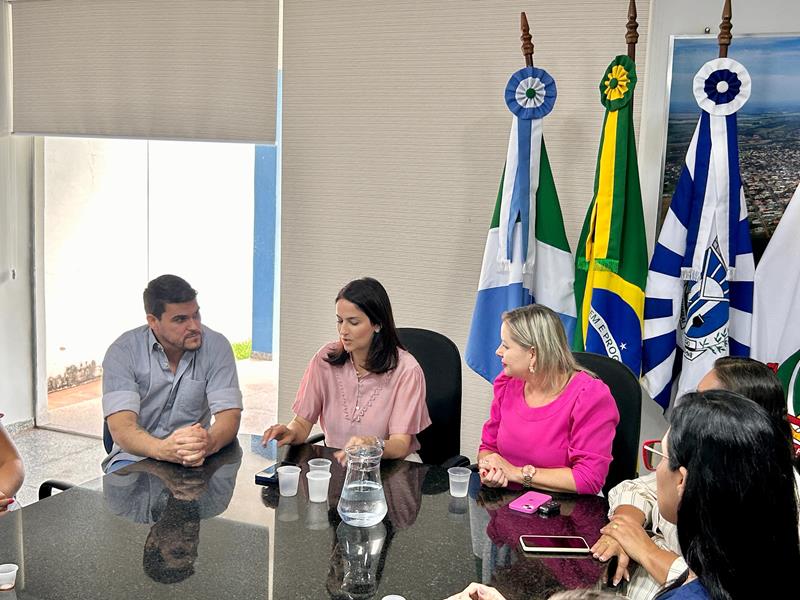 Janete Córdoba e amigos recepcionam em Amambai, Gianni Nogueira, vice-prefeita de Dourados