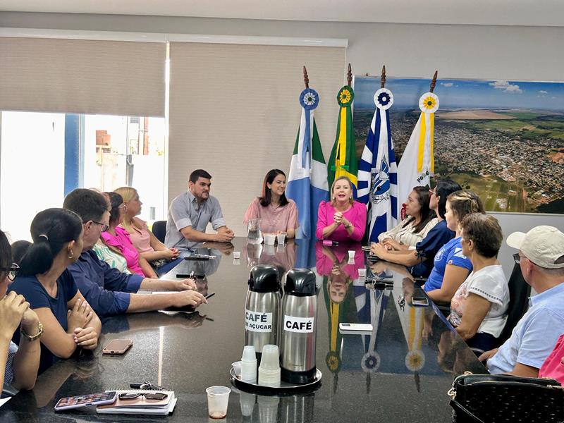 Janete Córdoba e amigos recepcionam em Amambai, Gianni Nogueira, vice-prefeita de Dourados