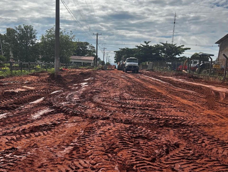 Japorã: Secretaria de Infraestrutura acompanha obra de drenagem e pavimentação em Jacareí