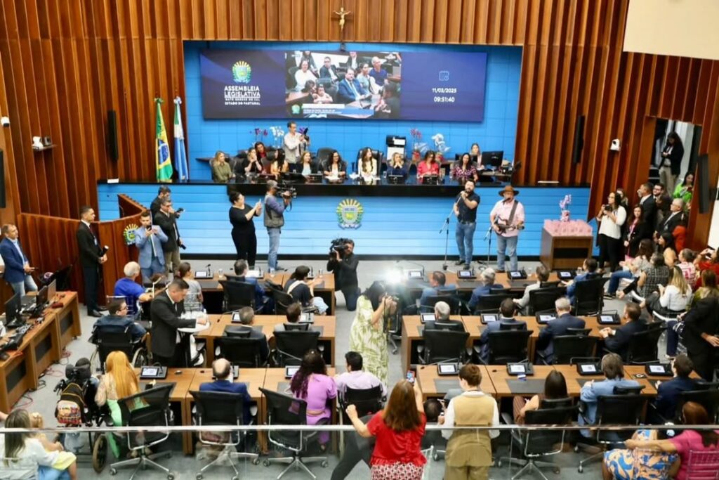 Deputada Mara Caseiro destaca sessão solene da ALEMS em homenagem às mulheres, com a entrega do Troféu Celina Jallad