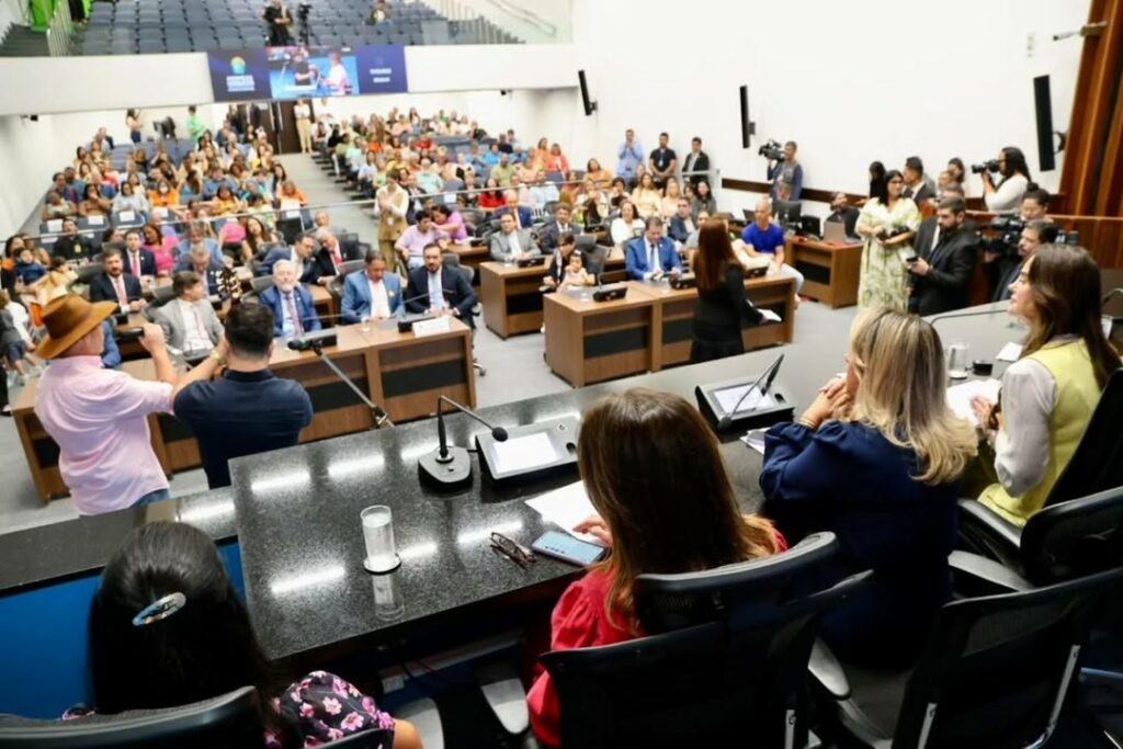 Deputada Mara Caseiro destaca sessão solene da ALEMS em homenagem às mulheres, com a entrega do Troféu Celina Jallad