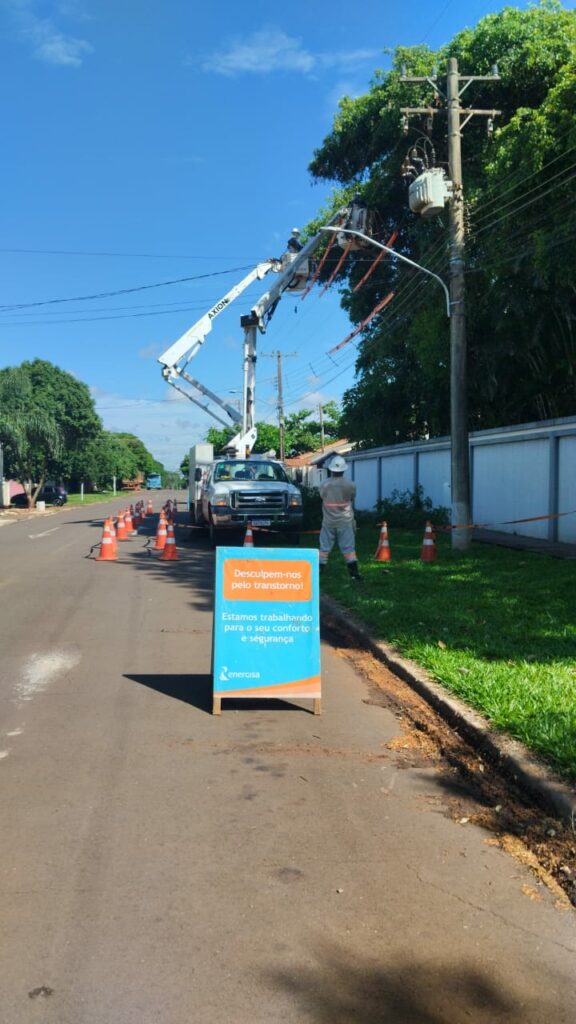 Com atuação em diversas frentes, concessionária reforça eficiência da rede elétrica em Amambai