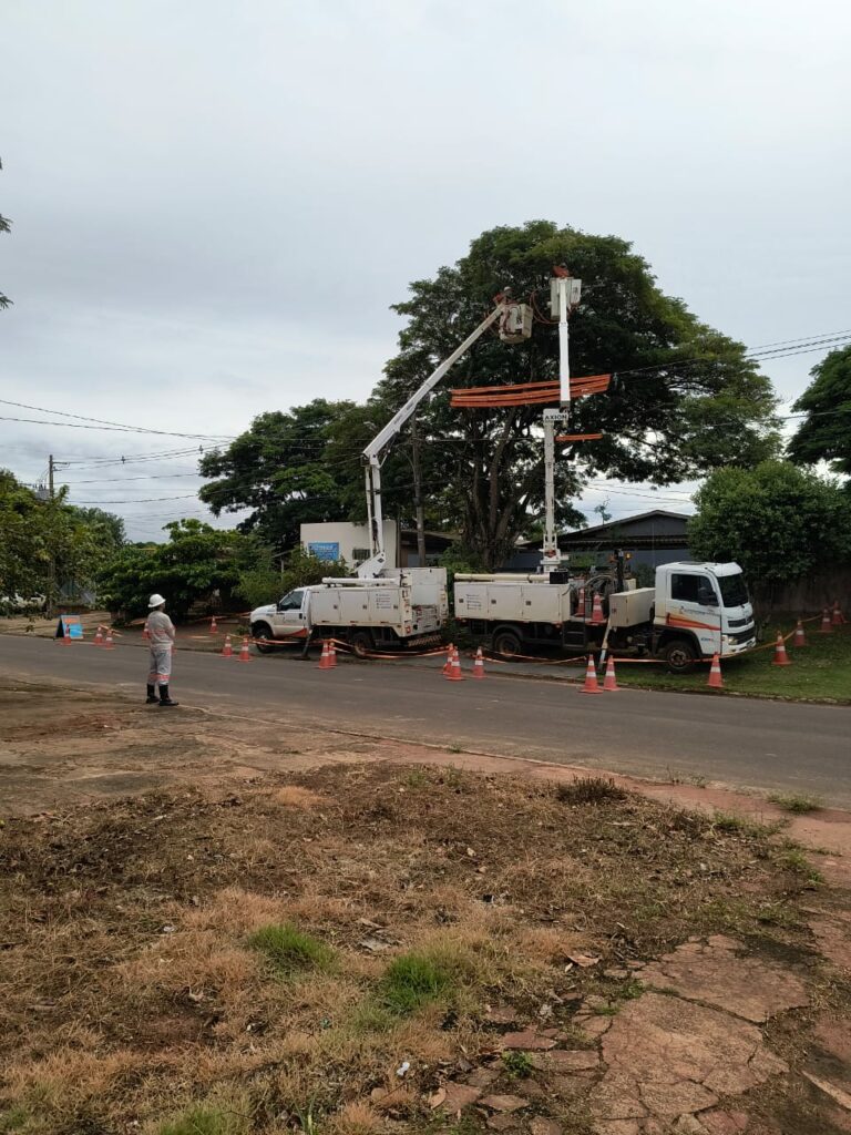 Com atuação em diversas frentes, concessionária reforça eficiência da rede elétrica em Amambai