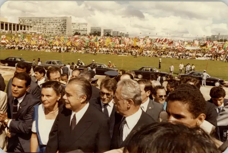 Redemocratização: há 40 anos, Sarney assumia a presidência do Brasil