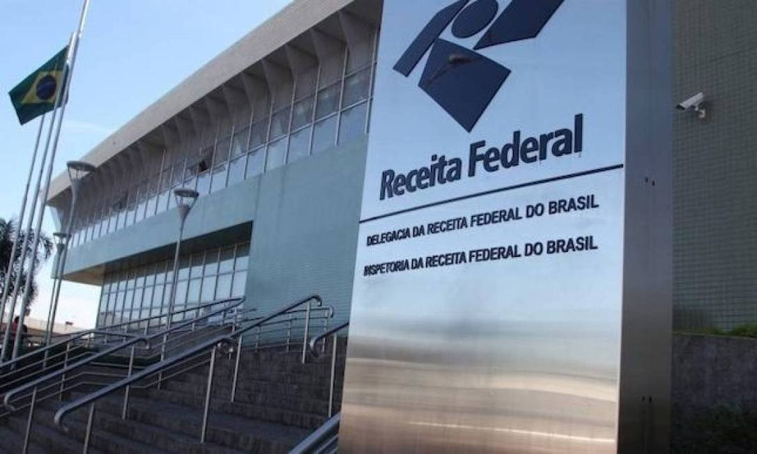 Receita Federal deixa de exigir autenticação de documentos Receita Federal deixa de exigir autenticação de documentos