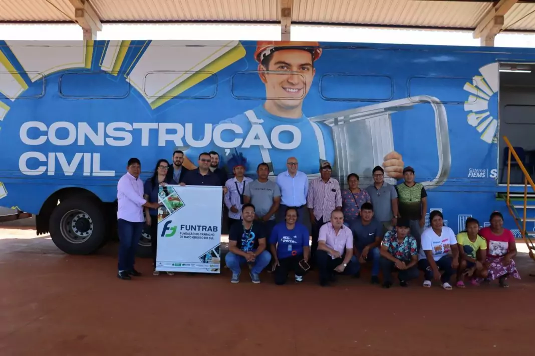 Aldeia Limão Verde recebe a Carreta da Construção Civil com diversos cursos