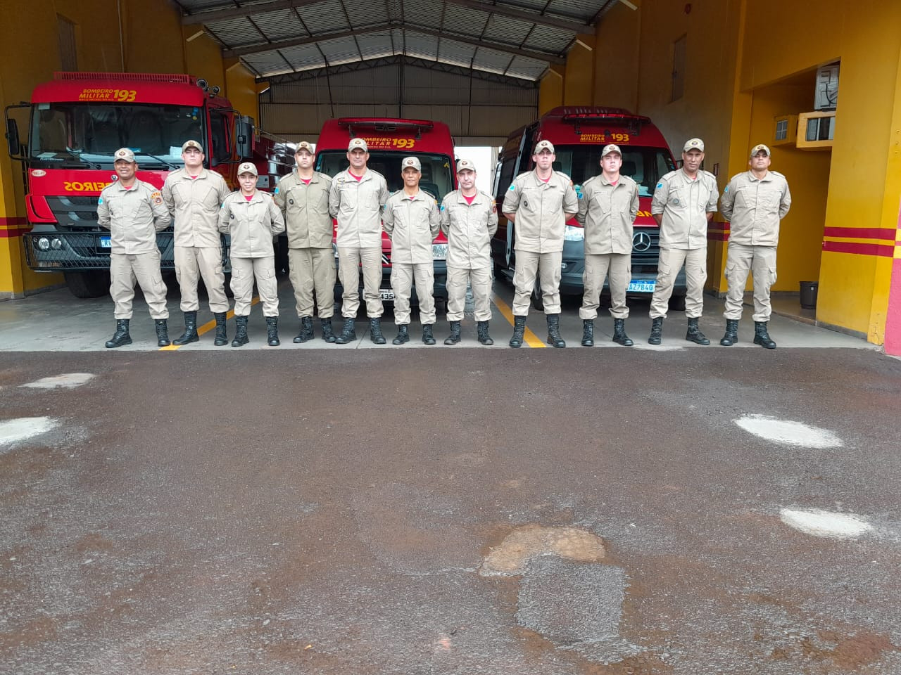 Aspirantes do Corpo de Bombeiros visitam a corporação em Amambai