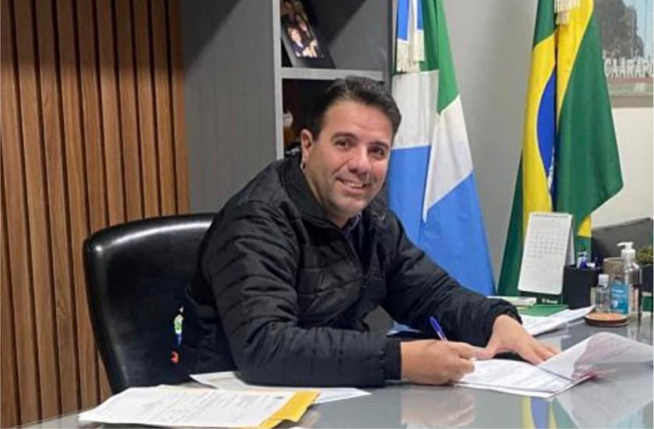91,48% da população de Caarapó aprova a administração do prefeito André Nezzi, aponta pesquisa 91,48% da população de Caarapó aprova a administração do prefeito André Nezzi, aponta pesquisa