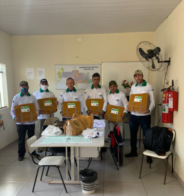 Secretaria de Saúde entrega kits de trabalho para agentes de controle de endemias em Iguatemi