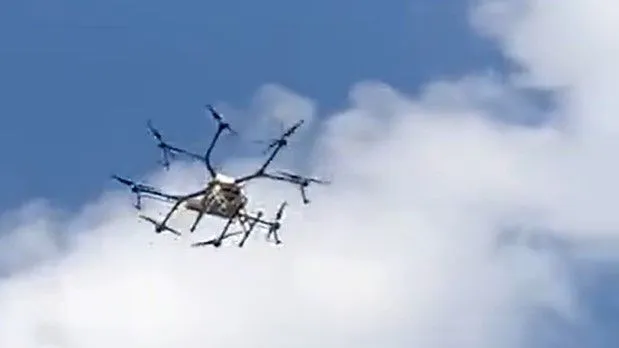 Drone despeja “líquido com mau cheiro” em evento de Lula com Kalil em MG