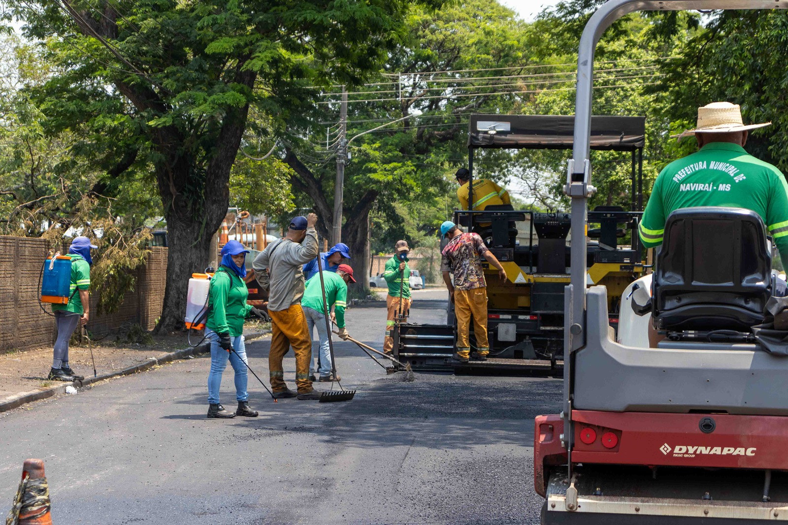 Prefeitura de Naviraí dá prosseguimento a recapeamentos nas vias públicas do município