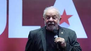 Lula volta a falar em regulação da mídia e cita licitação em transmissões de eventos Lula volta a falar em regulação da mídia e cita licitação em transmissões de eventos