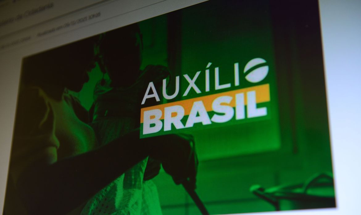 Governo paga hoje Auxílio Brasil a beneficiários com NIS final Governo paga hoje Auxílio Brasil a beneficiários com NIS final
