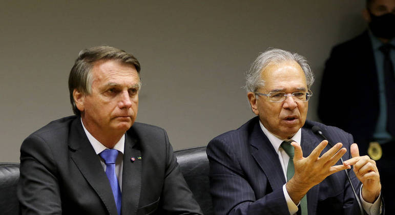 Governo reajusta em até 70% as diárias de servidores públicos Governo reajusta em até 70% as diárias de servidores públicos